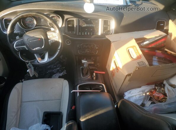 2C3CDXJG5JH316713 2018 DODGE CHARGER Burgundy Vista del salpicadero