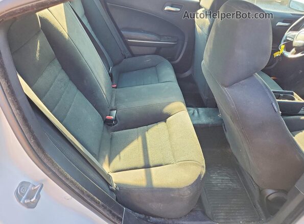 2C3CDXKT3KH518088 2019 DODGE CHARGER White Vista de los asientos traseros