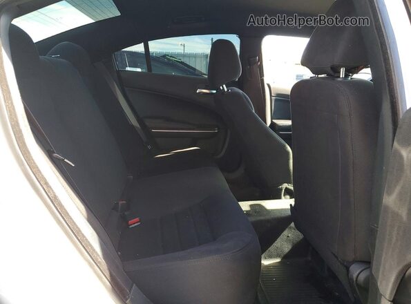 2C3CDXKT3KH622449 2019 DODGE CHARGER White Widok tylnych siedzeń