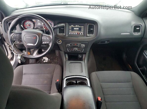 2C3CDXKT9KH529726 2019 DODGE CHARGER Серебряный Вид панели приборов