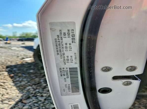 2C3CDZAG0GH274956 2016 DODGE CHALLENGER White Вид підкапотного простору