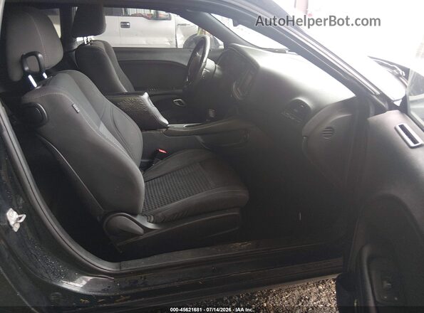 2C3CDZAG1GH245482 2016 DODGE CHALLENGER Black წინა სალონის ხედი