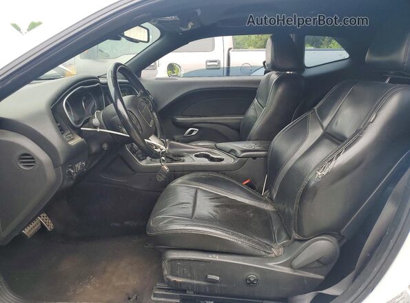 2C3CDZAG1GH330208 2016 DODGE CHALLENGER White Widok wnętrza z przodu