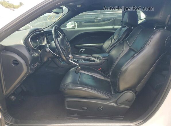 2C3CDZAG1JH331334 2018 DODGE CHALLENGER White წინა სალონის ხედი