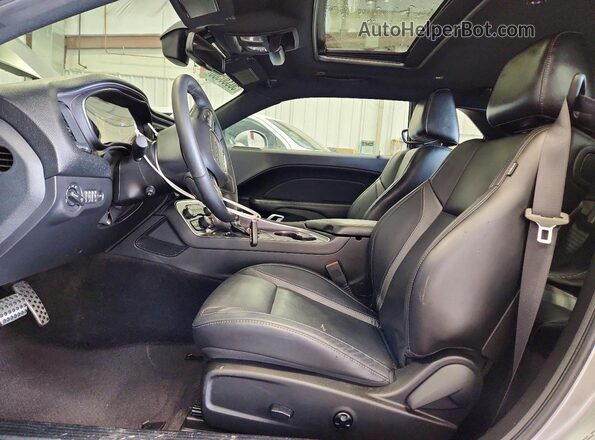 2C3CDZAG2HH601195 2017 DODGE CHALLENGER Gray Front interior view