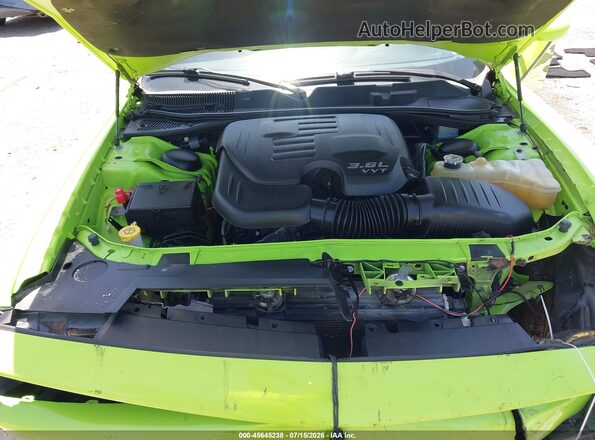 2C3CDZAG2KH629750 2019 DODGE CHALLENGER Green Вид ззаду