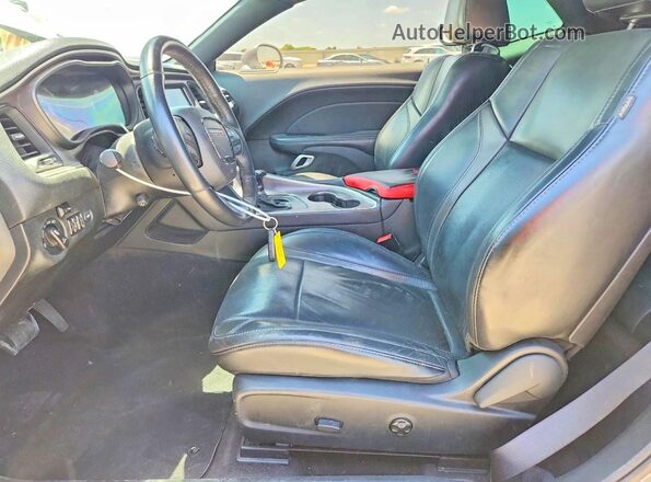2C3CDZAG3HH501977 2017 DODGE CHALLENGER Silver Front interior view