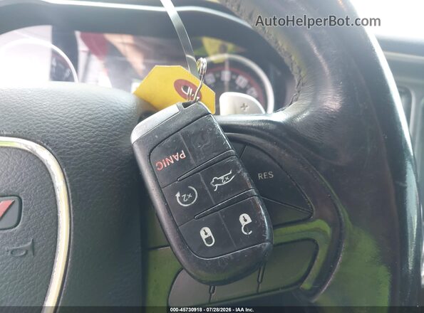 2C3CDZAG3JH315944 2018 DODGE CHALLENGER Red Widok deski rozdzielczej
