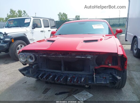 2C3CDZAG3JH315944 2018 DODGE CHALLENGER Red Widok wnętrza z tyłu