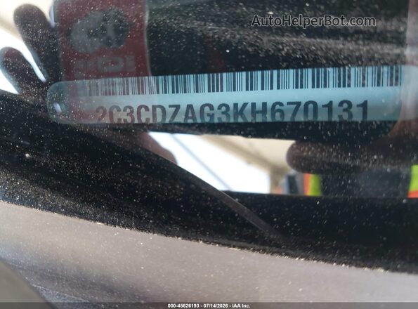 2C3CDZAG3KH670131 2019 DODGE CHALLENGER Серый Вид подкапотного пространства