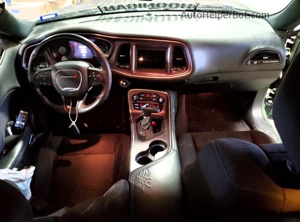 2C3CDZAG4JH251350 2018 DODGE CHALLENGER Green Вид панелі приладів