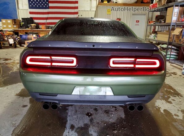 2C3CDZAG4JH251350 2018 DODGE CHALLENGER Green Вид ззаду