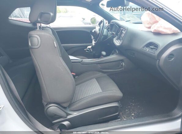 2C3CDZAG4NH226700 2022 DODGE CHALLENGER Gray Front interior view