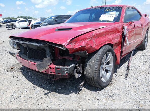 2C3CDZAG5GH256582 2016 DODGE CHALLENGER Red Widok z przodu