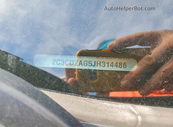 2C3CDZAG5JH314486 2018 DODGE CHALLENGER Gray Вид підкапотного простору