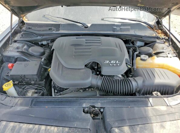 2C3CDZAG5KH591883 2019 DODGE CHALLENGER Black უკანა სალონის ხედი