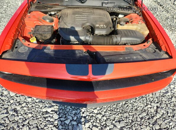 2C3CDZAG6GH337672 2016 DODGE CHALLENGER Оранжевый Вид задней части салона