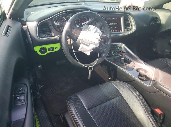 2C3CDZAG6HH554284 2017 DODGE CHALLENGER Green Առջևի վահանակի տեսք