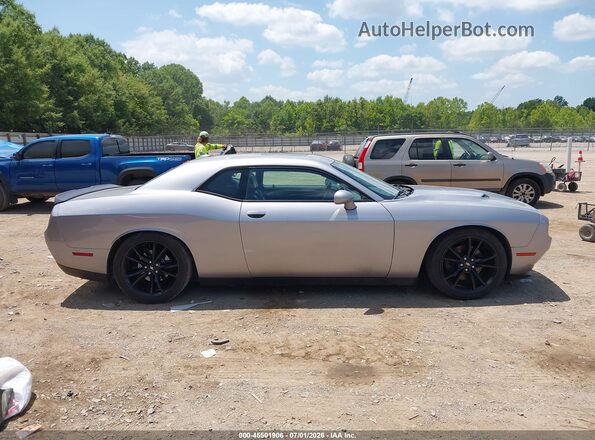 2C3CDZAG6HH601135 2017 DODGE CHALLENGER Gray Vista interior trasera