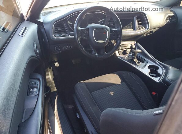 2C3CDZAG6JH161035 2018 DODGE CHALLENGER Gray Առջևի վահանակի տեսք