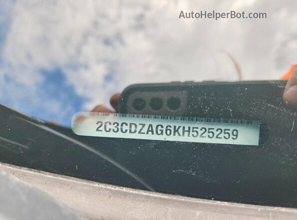 2C3CDZAG6KH525259 2019 DODGE CHALLENGER Black Engine compartment view