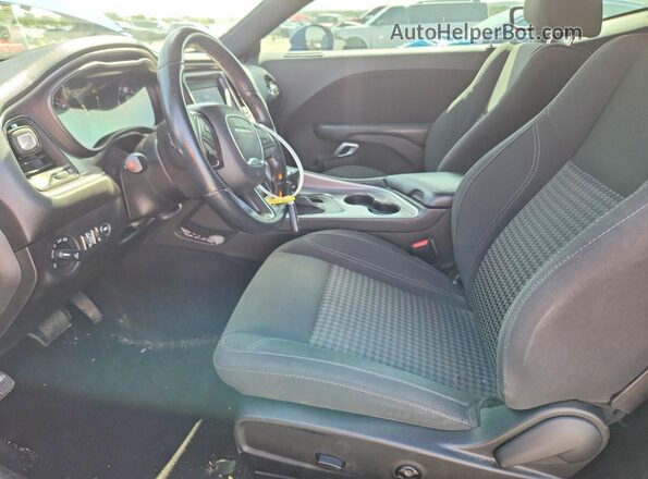 2C3CDZAG6KH640735 2019 DODGE CHALLENGER Blue Front interior view