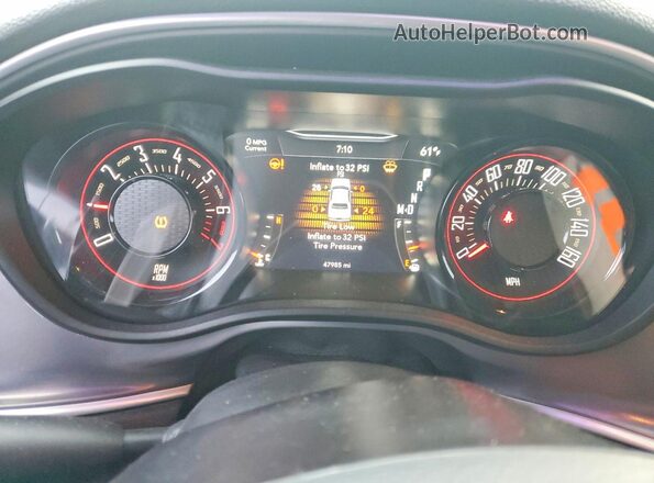 2C3CDZAG6LH235637 2020 DODGE CHALLENGER Фиолетовый Вид щитка приборов