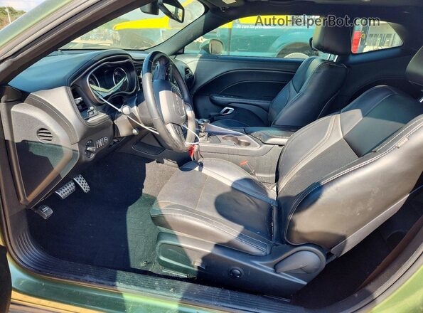 2C3CDZAG6NH159503 2022 DODGE CHALLENGER Green Front interior view