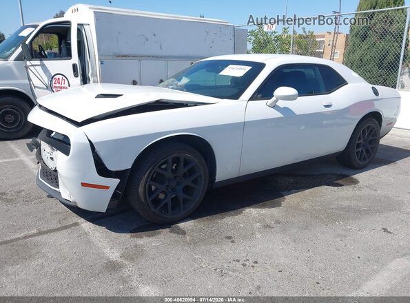 2C3CDZAG7GH354027 2016 DODGE CHALLENGER White წინა მარცხენა ხედი სამი მეოთხედიდან