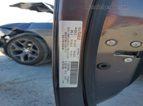 2C3CDZAG7HH665913 2017 DODGE CHALLENGER Gray Widok komory silnika