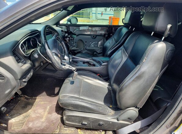 2C3CDZAG8GH240683 2016 DODGE CHALLENGER Black წინა სალონის ხედი