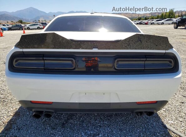 2C3CDZAG8JH171307 2018 DODGE CHALLENGER White Вид ззаду