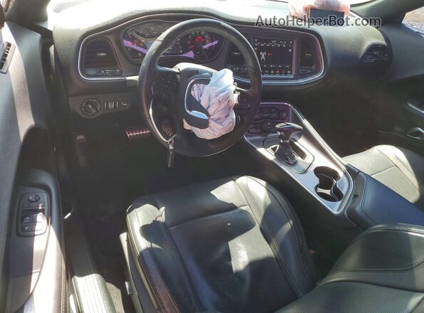 2C3CDZAG8JH171307 2018 DODGE CHALLENGER White Вид панелі приладів