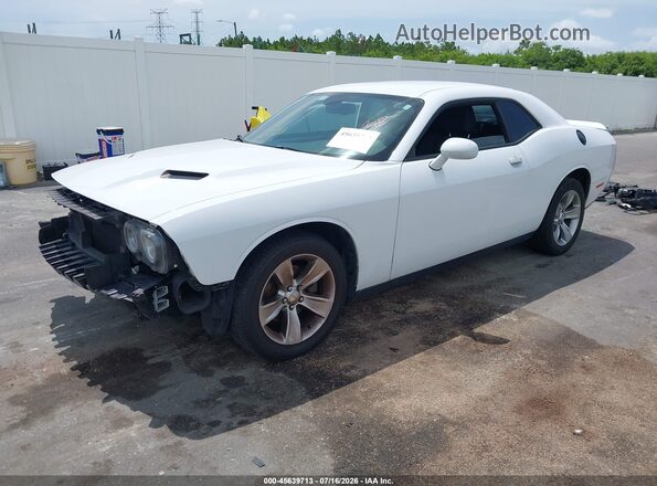 2C3CDZAG8JH231795 2018 DODGE CHALLENGER Белый Передняя левая четверть