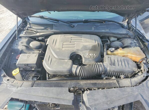 2C3CDZAG8JH294590 2018 DODGE CHALLENGER Black Սալոնի հետևի տեսք