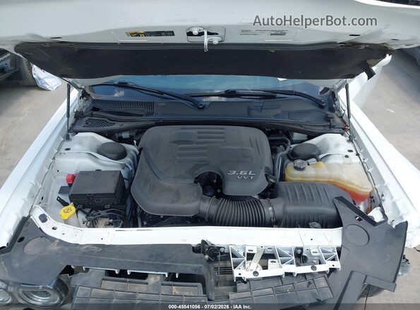 2C3CDZAG8KH672120 2019 DODGE CHALLENGER Белый Вид сзади