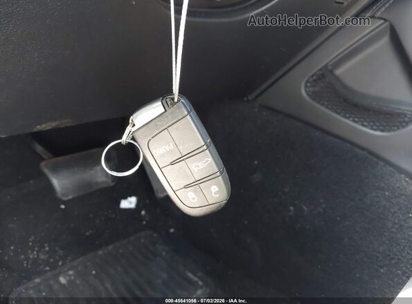 2C3CDZAG8KH672120 2019 DODGE CHALLENGER Белый Вид панели приборов