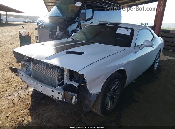 2C3CDZAG9GH176850 2016 DODGE CHALLENGER White წინა მარცხენა ხედი სამი მეოთხედიდან