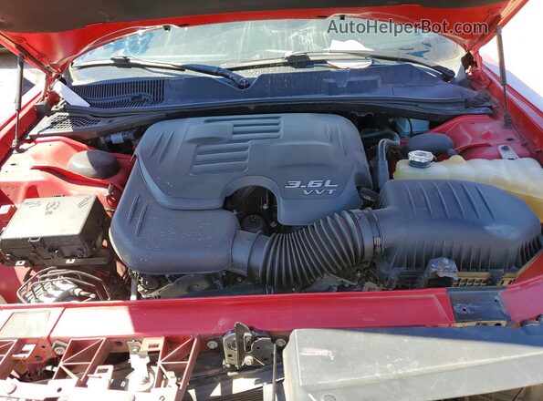 2C3CDZAG9GH264233 2016 DODGE CHALLENGER Красный Вид задней части салона