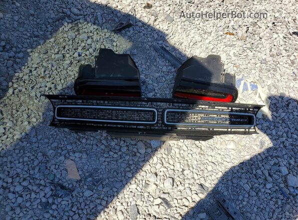 2C3CDZAG9JH276759 2018 DODGE CHALLENGER Gray Вид підкапотного простору
