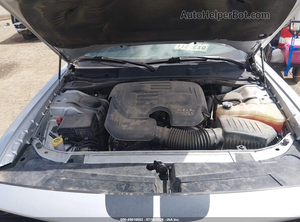 2C3CDZAG9LH137945 2020 DODGE CHALLENGER Silver Вид ззаду