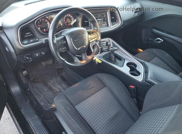 2C3CDZAG9LH215219 2020 DODGE CHALLENGER Черный Вид панели приборов