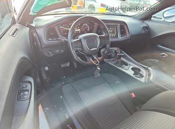 2C3CDZAG9PH521780 2023 DODGE CHALLENGER Двухцветный Вид панели приборов