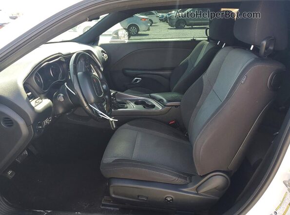 2C3CDZAGXGH338243 2016 DODGE CHALLENGER White Vista interior delantera