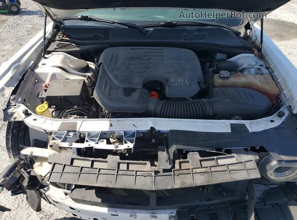 2C3CDZAGXGH338243 2016 DODGE CHALLENGER White Vista interior trasera