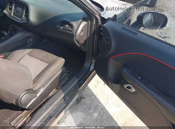 2C3CDZAGXGH338453 2016 DODGE CHALLENGER Черный Вид салона спереди