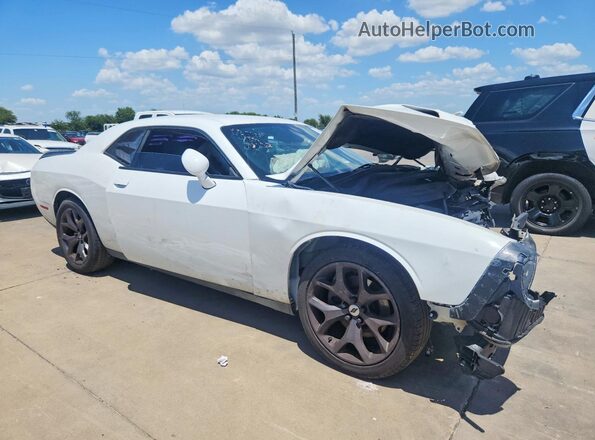 2C3CDZAGXJH178372 2018 DODGE CHALLENGER White Front right