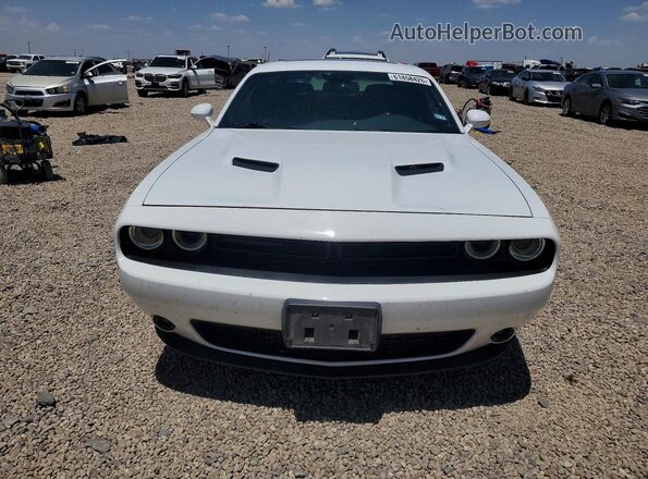 2C3CDZAGXJH204906 2018 DODGE CHALLENGER White Widok z przodu