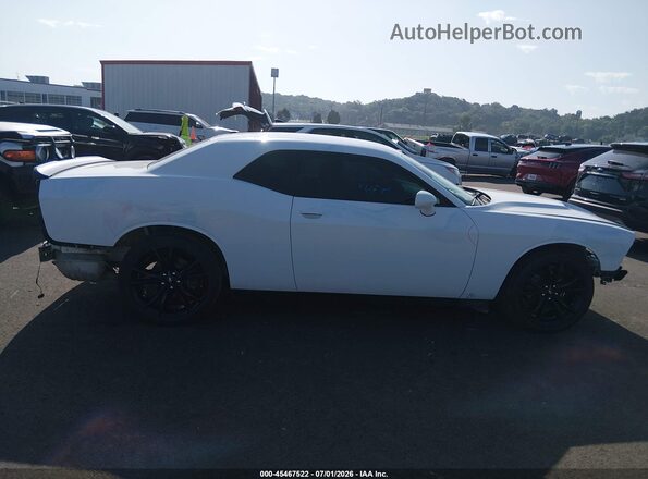 2C3CDZAGXJH251580 2018 DODGE CHALLENGER White 360 interior view