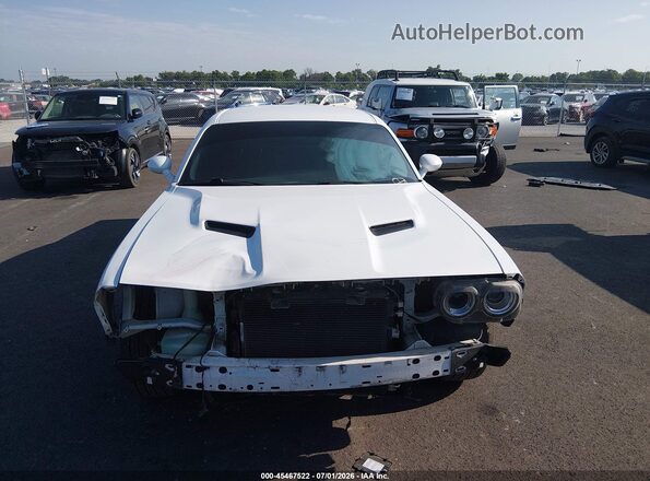 2C3CDZAGXJH251580 2018 DODGE CHALLENGER White Rear interior view
